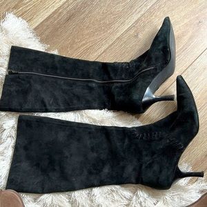 Suede, black comfy boots